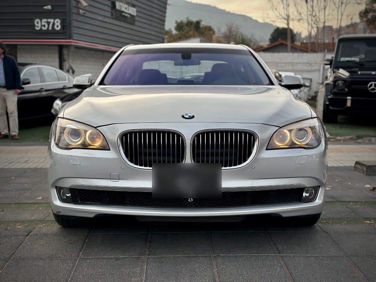 BMW 740 I año 2012
