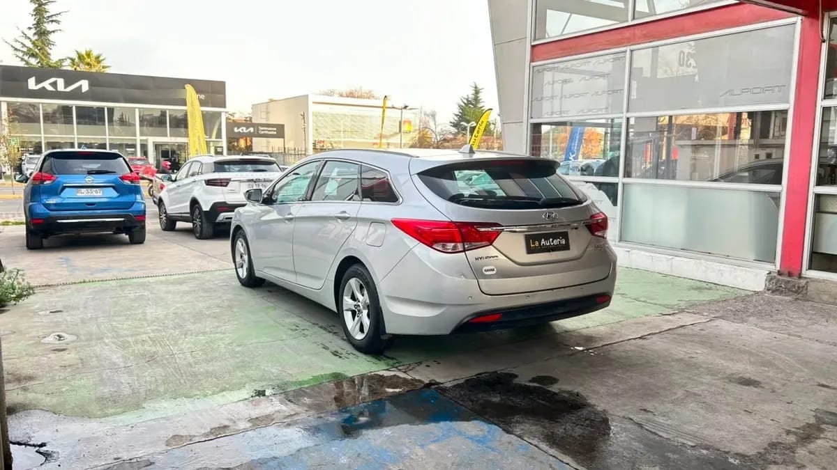 Hyundai I40 Gl 2.0 Aut año 2013