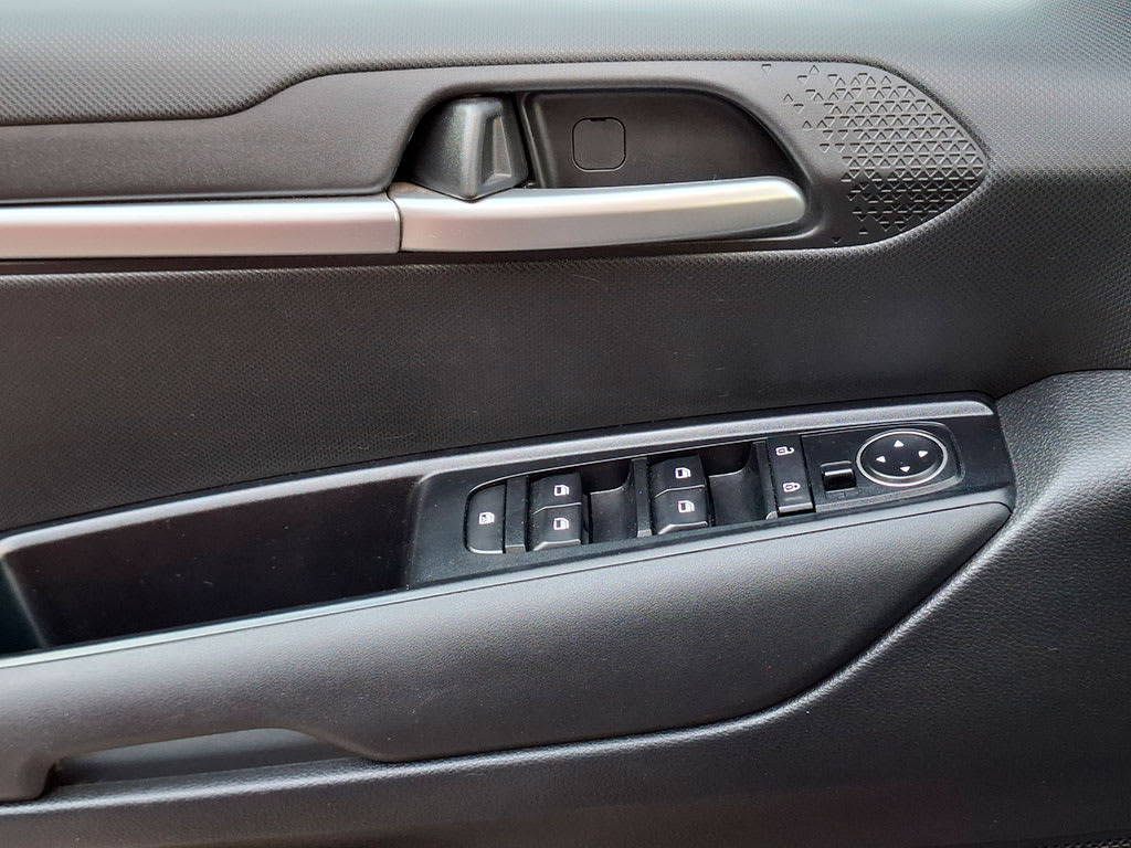 Kia Sonet Ex 1.5l 6mt Acc Plus año 2023