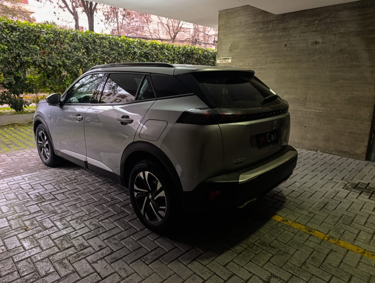 Peugeot 2008 Allure Puretech año 2021