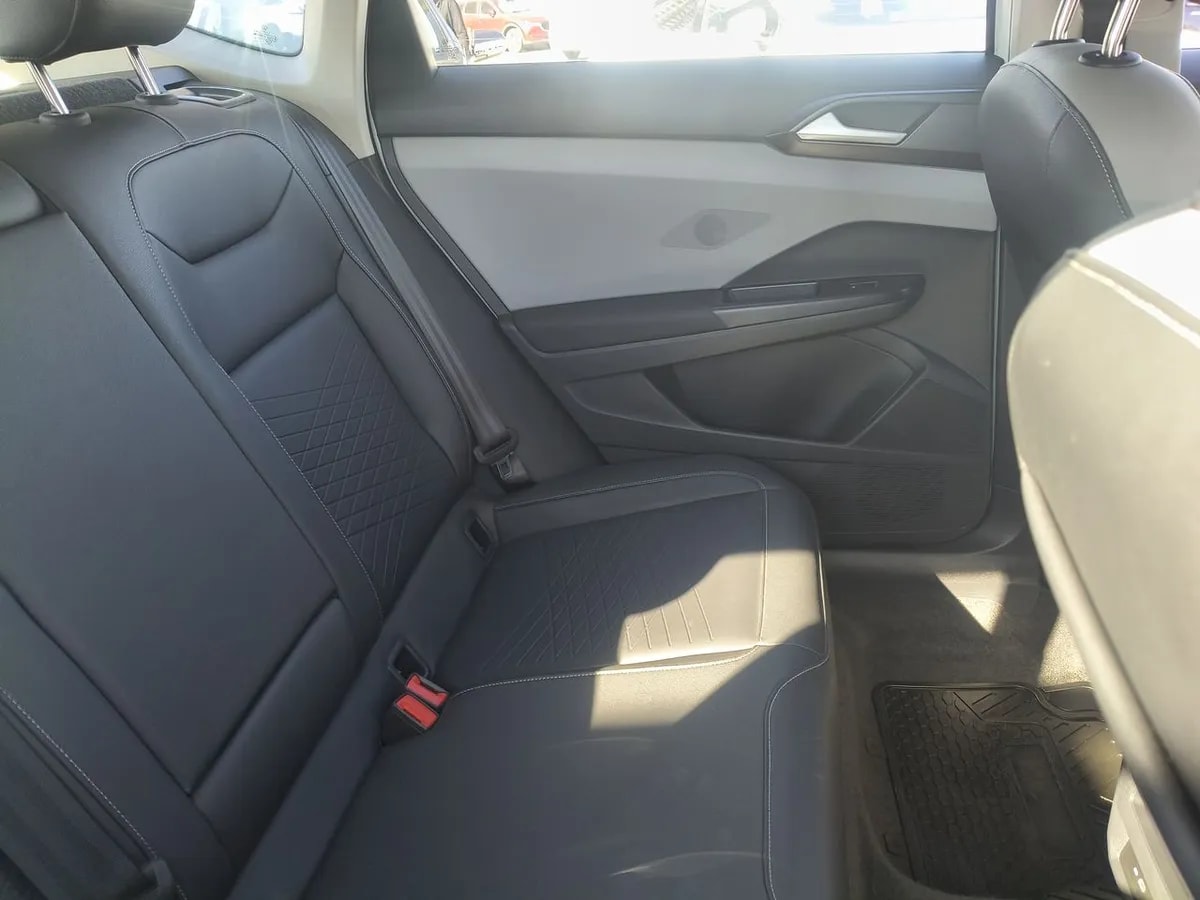 Volkswagen Taos 1.4 Tsi Comfortline 4x2 At 5p año 2026