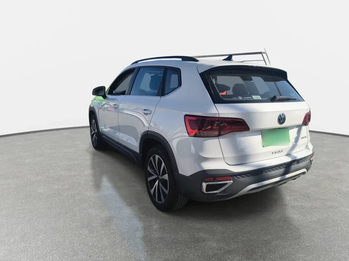 Volkswagen Taos 1.4 Tsi Comfortline 4x2 At 5p año 2026
