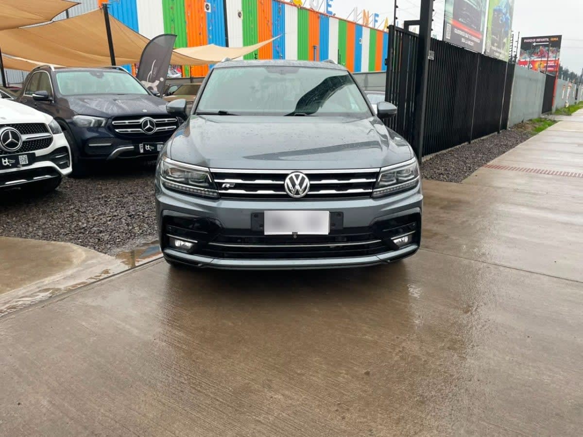 Volkswagen Tiguan R-Line 4x4 2.0 año 2022