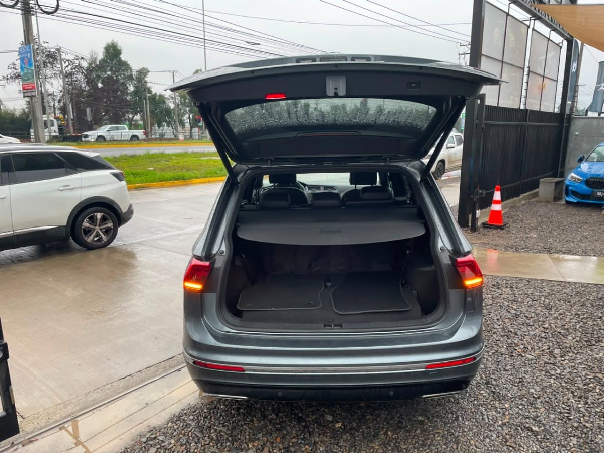 Volkswagen Tiguan R-Line 4x4 2.0 año 2022