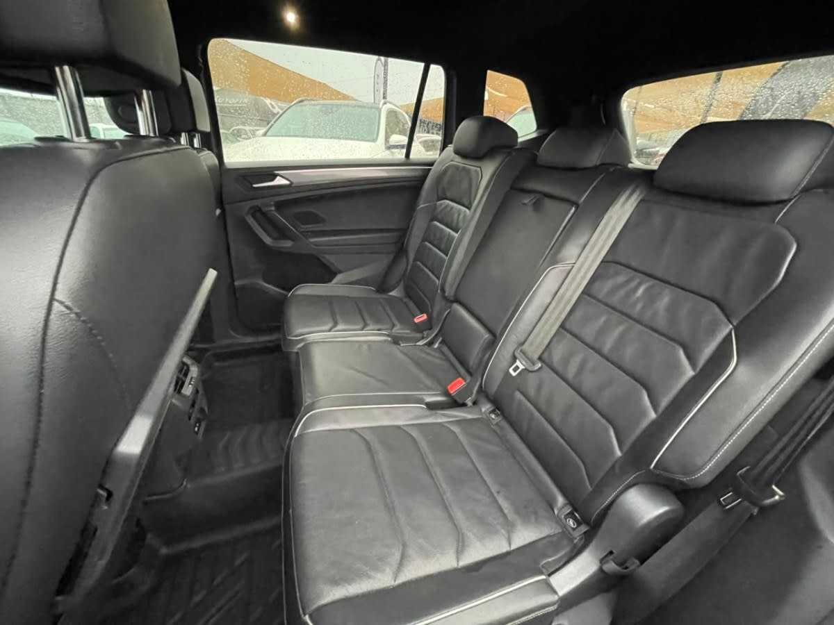 Volkswagen Tiguan R-Line 4x4 2.0 año 2022