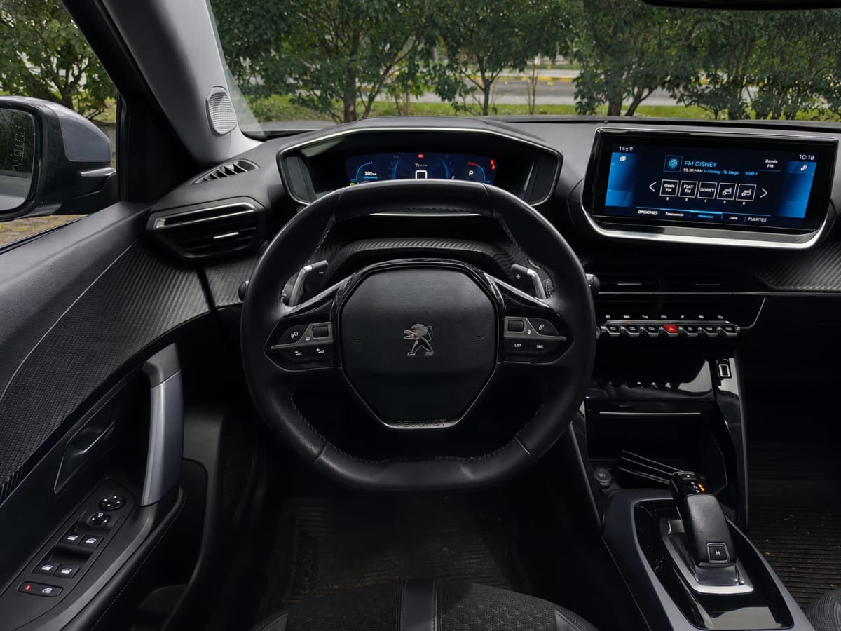Peugeot 2008 Allure Puretech año 2021