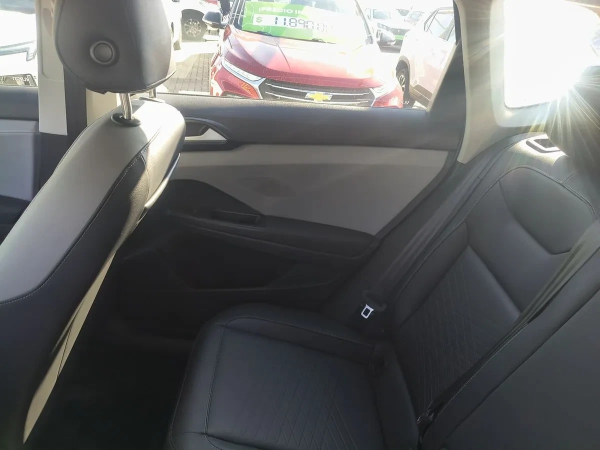 Volkswagen Taos 1.4 Tsi Comfortline 4x2 At 5p año 2026