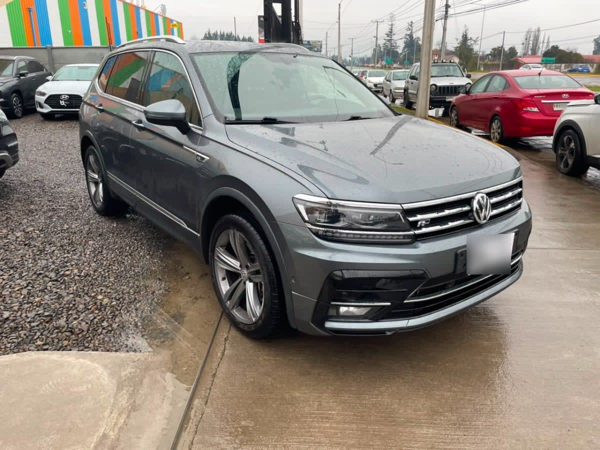 Volkswagen Tiguan R-Line 4x4 2.0 año 2022