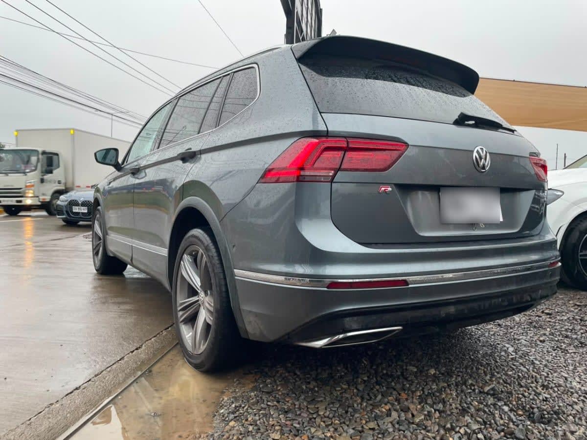 Volkswagen Tiguan R-Line 4x4 2.0 año 2022