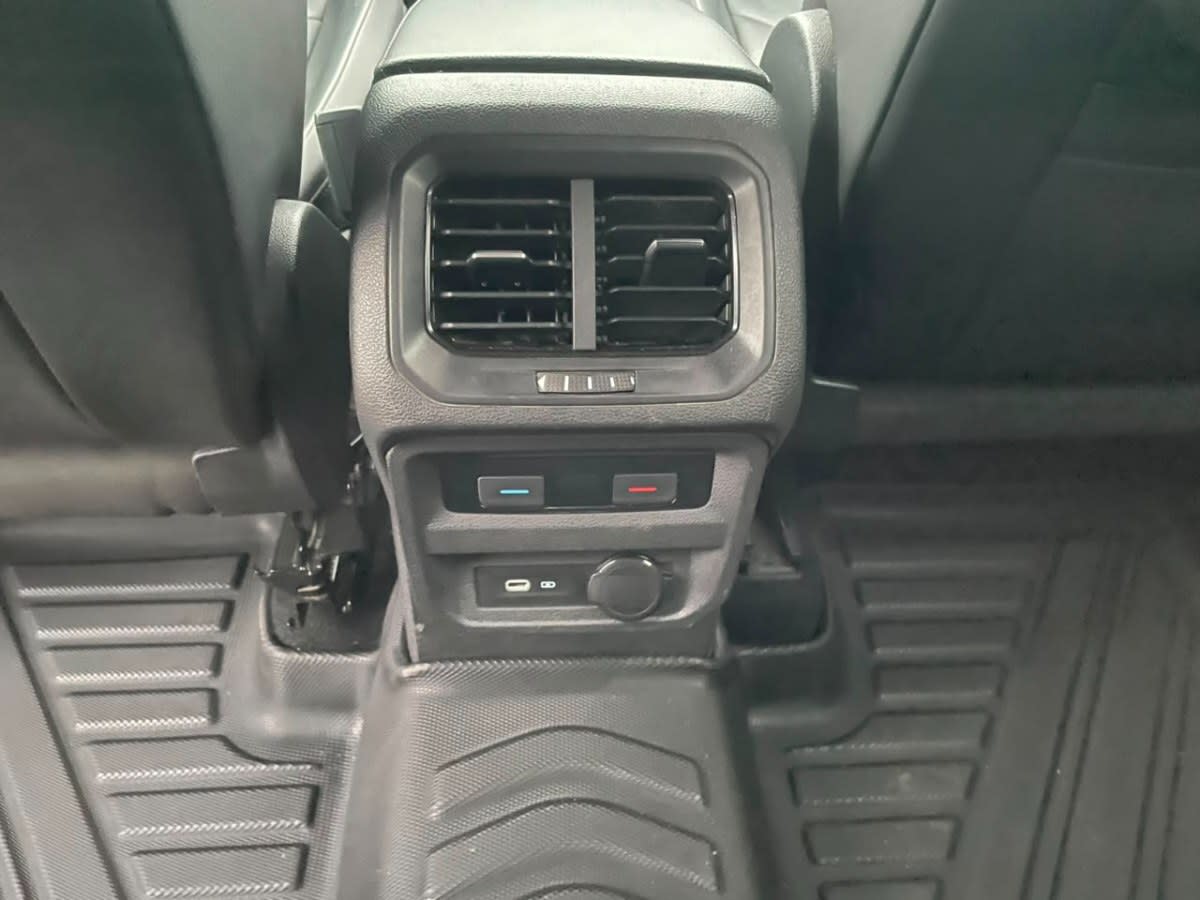 Volkswagen Tiguan R-Line 4x4 2.0 año 2022