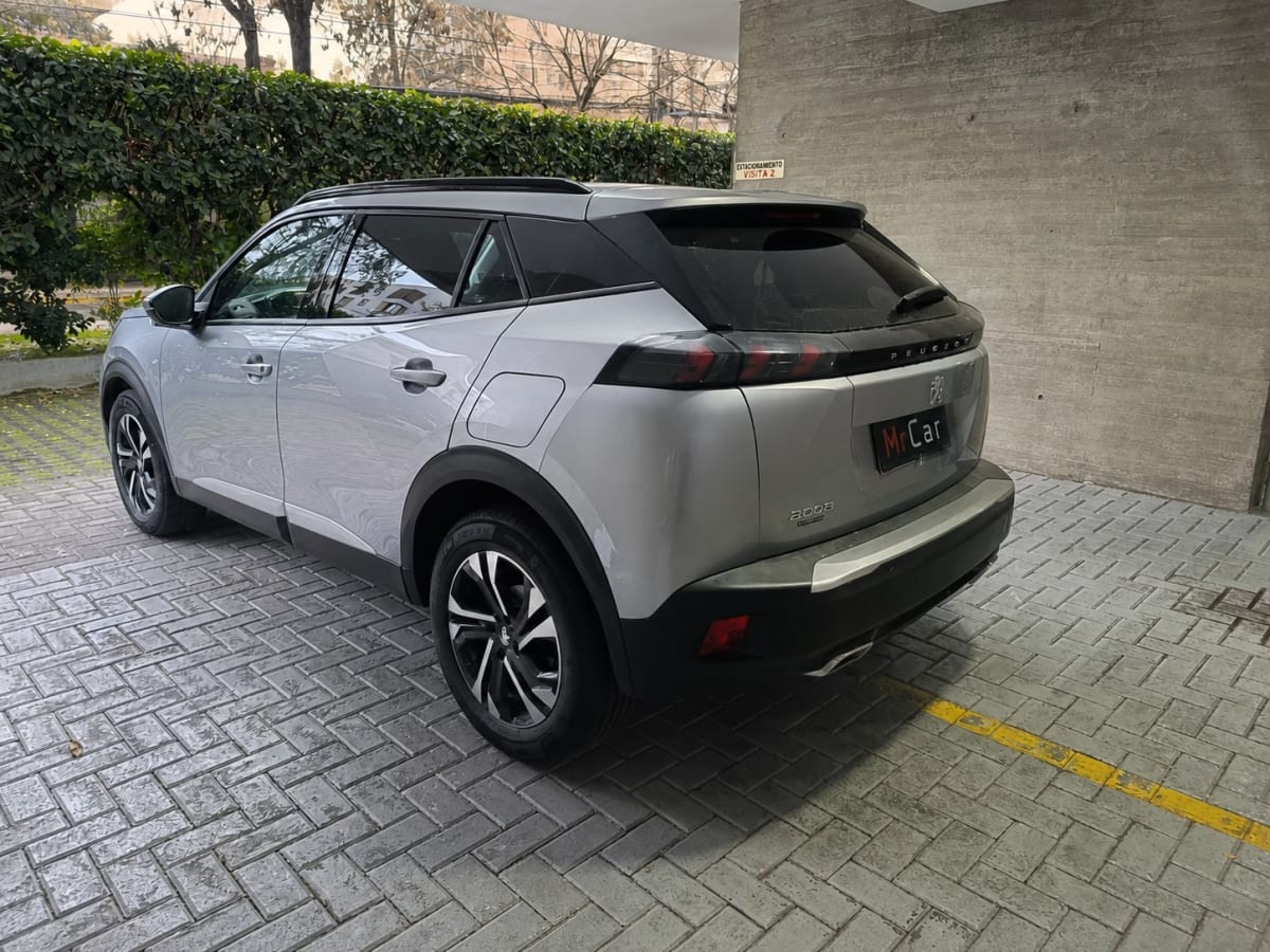 Peugeot 2008 Allure Puretech año 2021