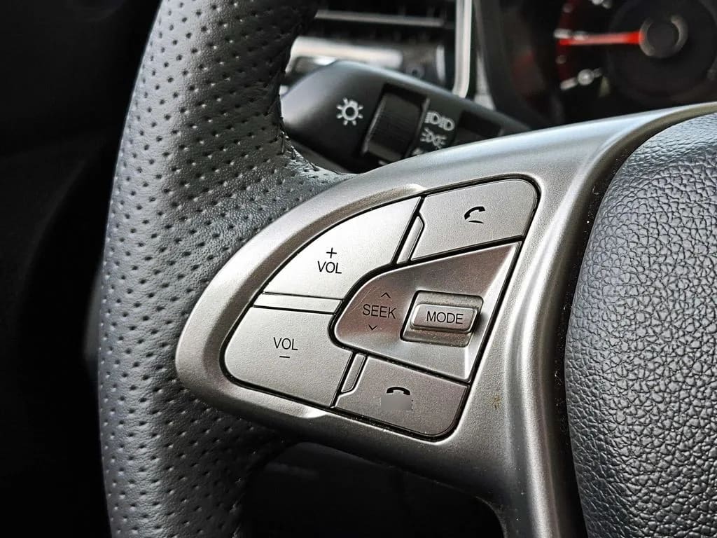 Mahindra Xuv 300 1.2t Comfort 4x2 Mt 5p año 2025
