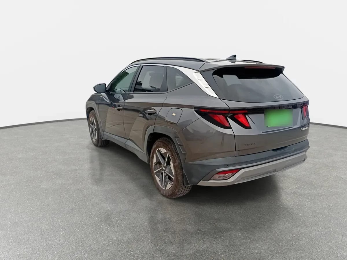 Hyundai Tucson 2.0 Nx4 Plus Fl Diesel 4wd At 5p año 2025