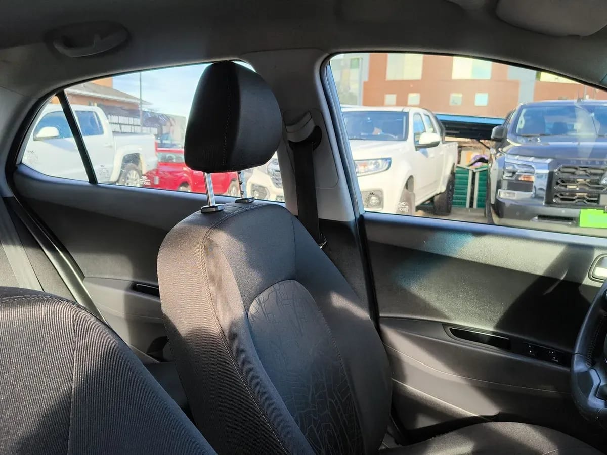 Hyundai Grand I10 1.2l Gls Full 4x2 Abs Ac 2ab 5mt 4p año 2019