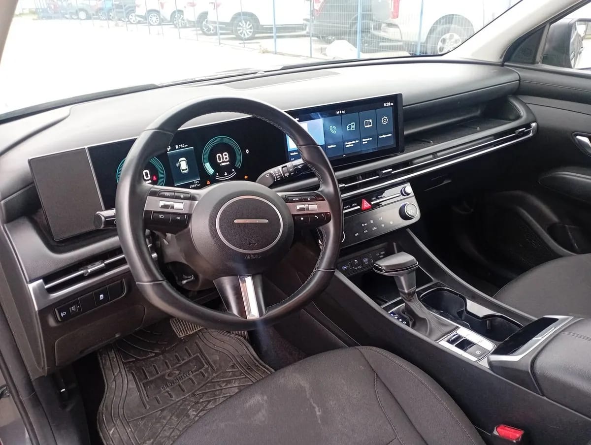 Hyundai Tucson 2.0 Nx4 Plus Fl Diesel 4wd At 5p año 2025