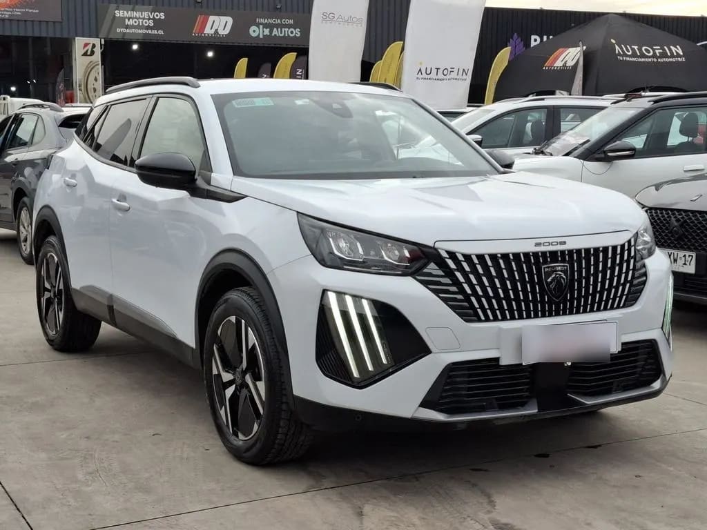 Peugeot 2008 Allure 130 1.2 At año 2024