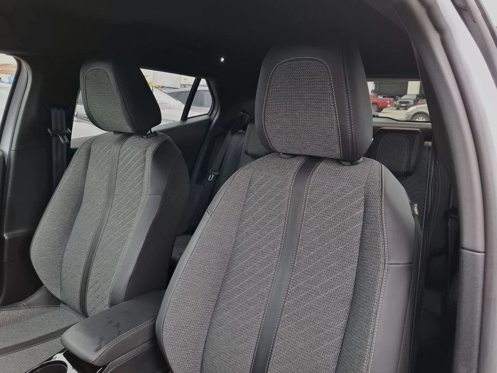 Peugeot 2008 Allure 130 1.2 At año 2024