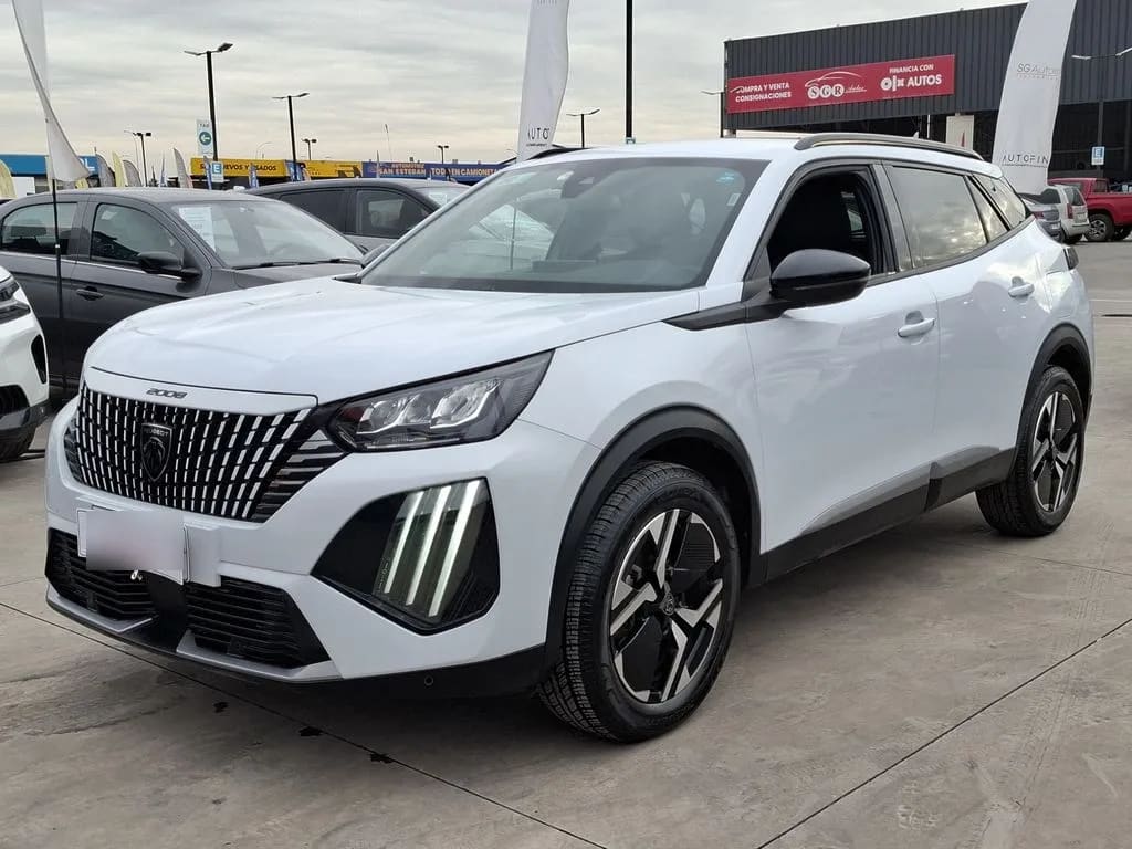 Peugeot 2008 Allure 130 1.2 At año 2024