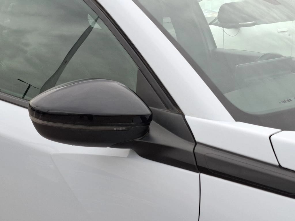 Peugeot 2008 Allure 130 1.2 At año 2024