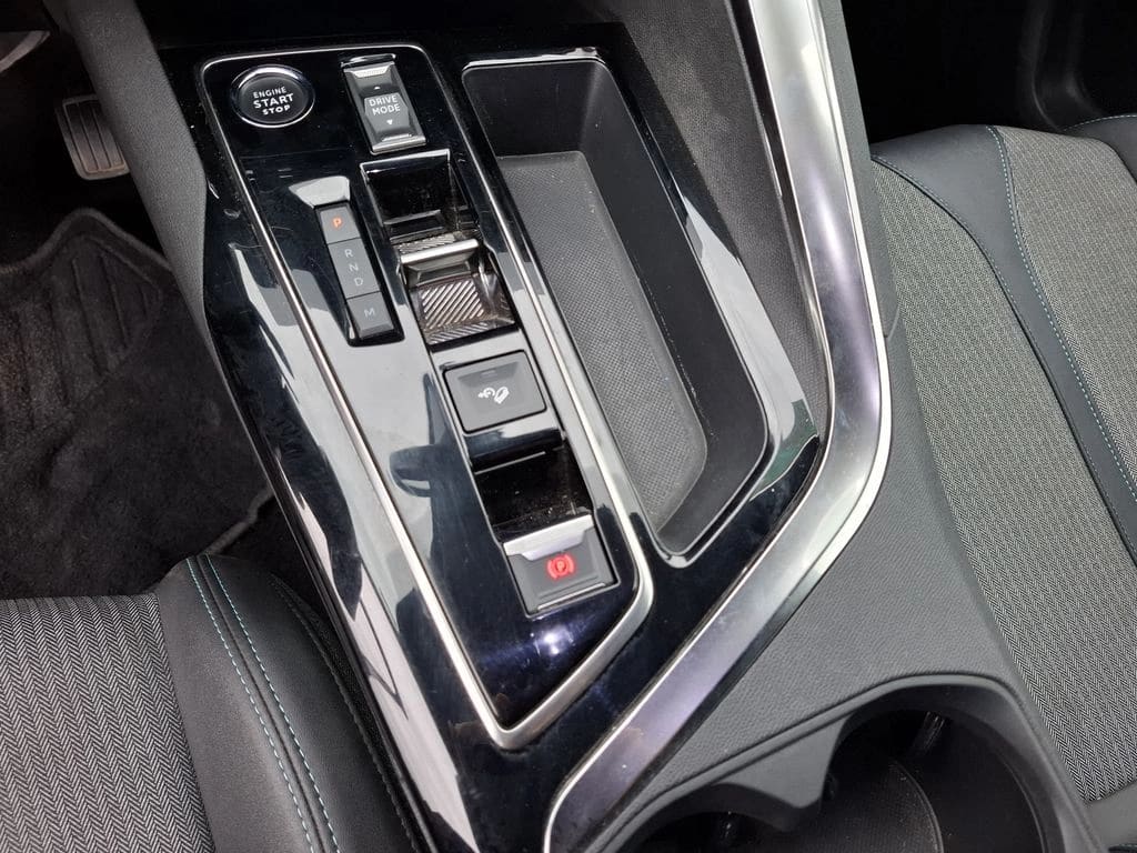 Peugeot 3008 1.6 Gt Hybrid4 E At Hibrido año 2025