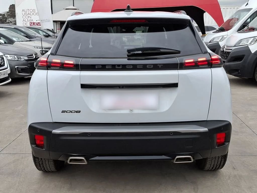 Peugeot 2008 Allure 130 1.2 At año 2024