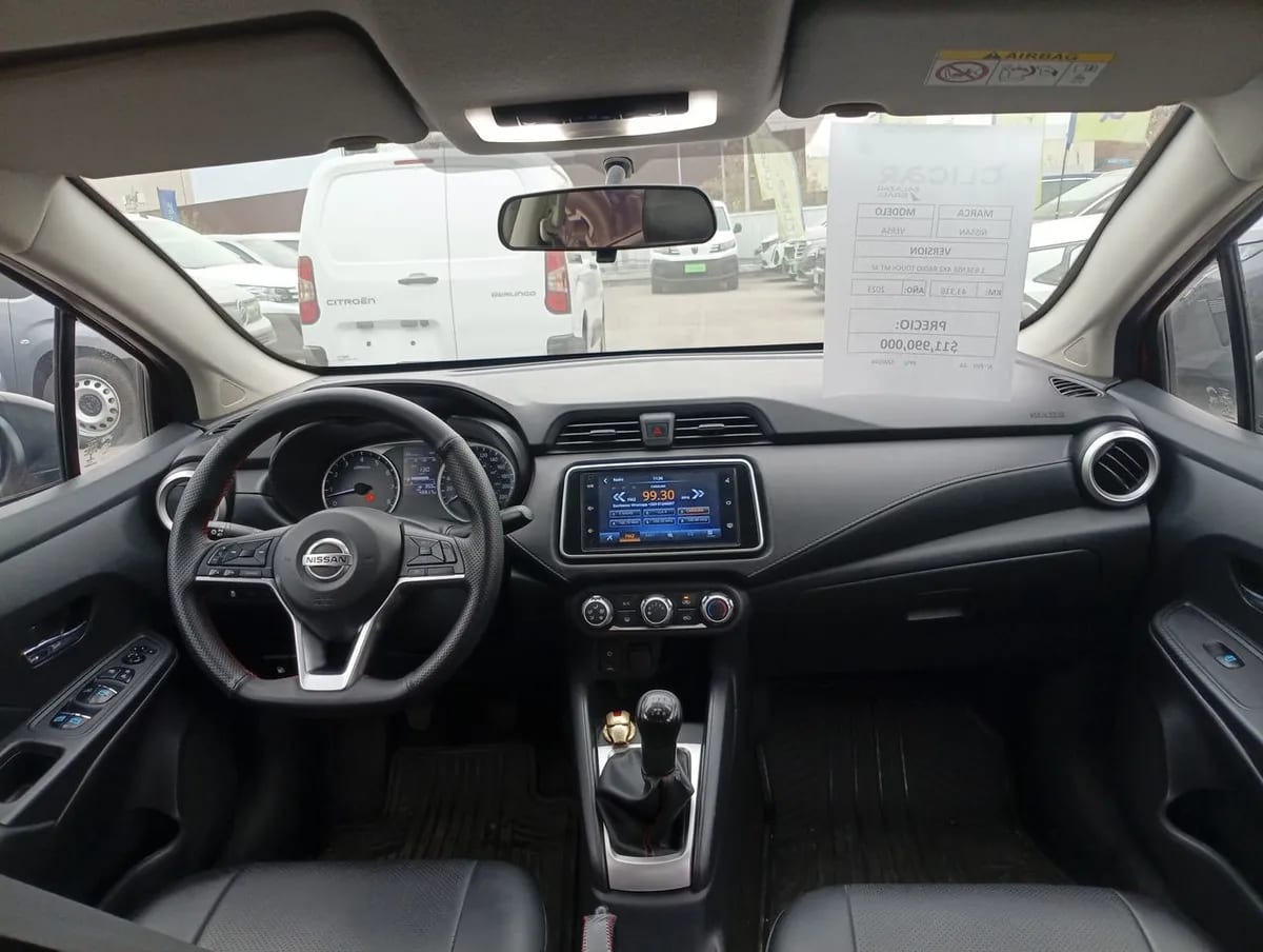 Nissan Versa 1.6 Sense 4x2 Radio Touch Mt 4p año 2023