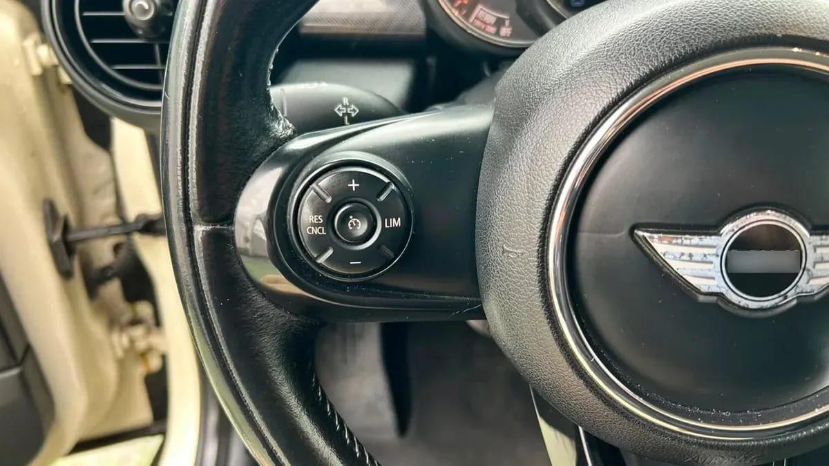 Mini F56 Cooper 1.5 Aut año 2016