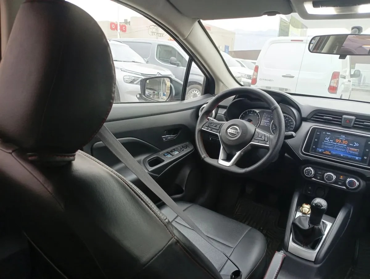 Nissan Versa 1.6 Sense 4x2 Radio Touch Mt 4p año 2023