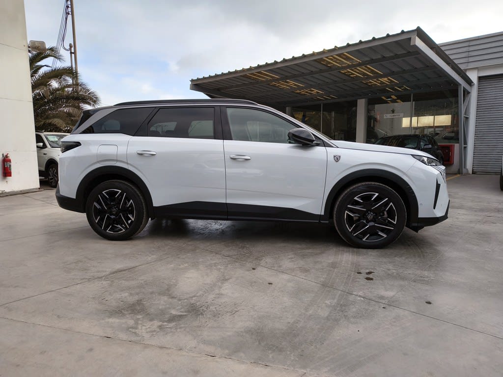 Peugeot 5008 1.2 Gt Mhev 4x2 136 Edct At 5p año 2025