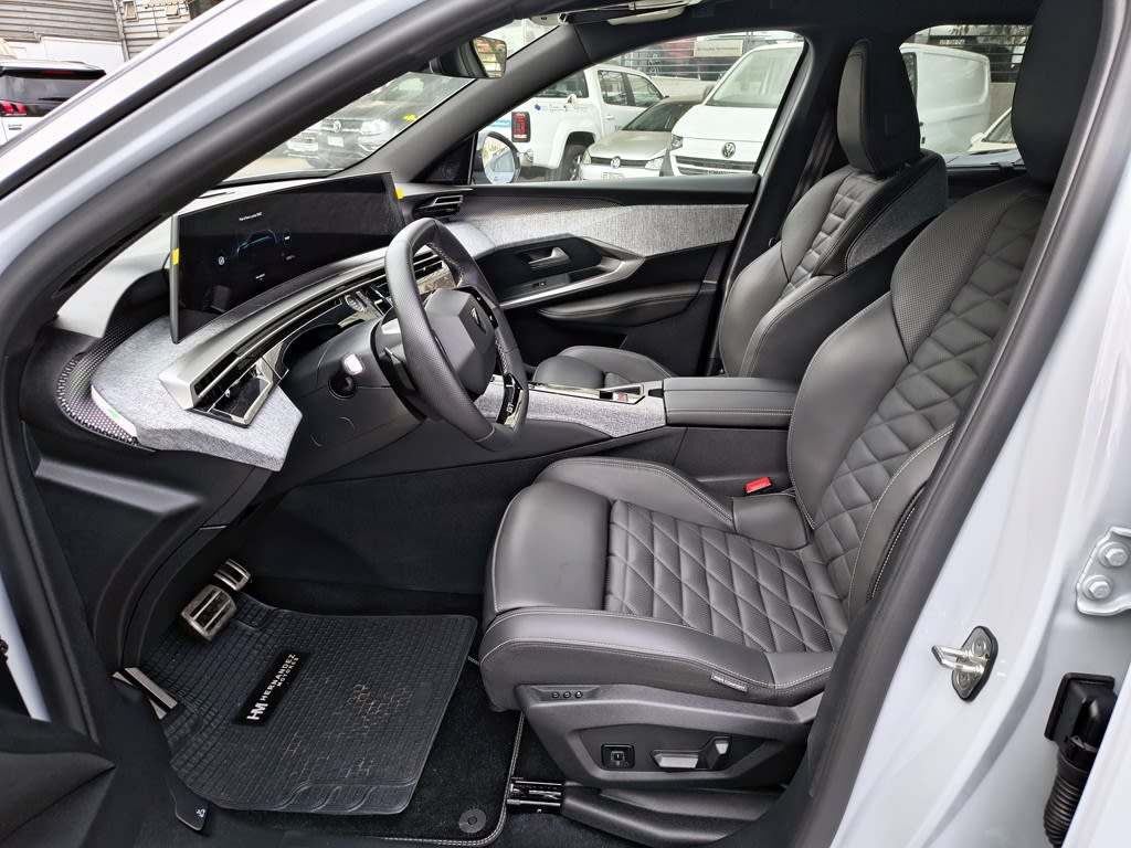 Peugeot 5008 1.2 Gt Mhev 4x2 136 Edct At 5p año 2025