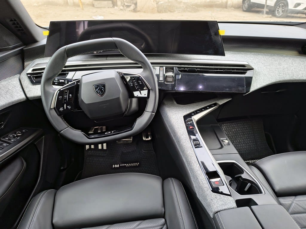 Peugeot 5008 1.2 Gt Mhev 4x2 136 Edct At 5p año 2025