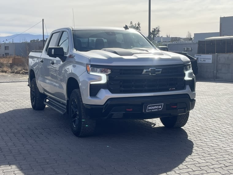 Chevrolet Silverado Tb 4wd 5.3 año 2023