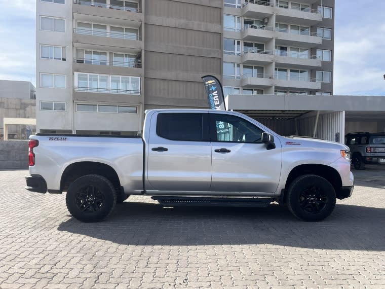 Chevrolet Silverado Tb 4wd 5.3 año 2023