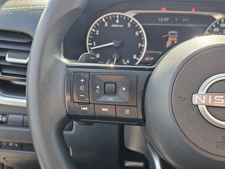 Nissan X-Trail 2.5 Sense 3row At año 2024