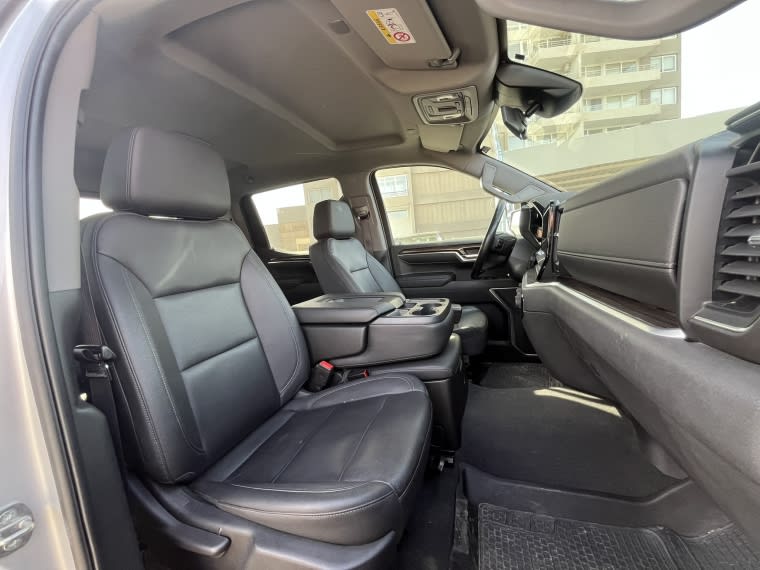 Chevrolet Silverado Tb 4wd 5.3 año 2023