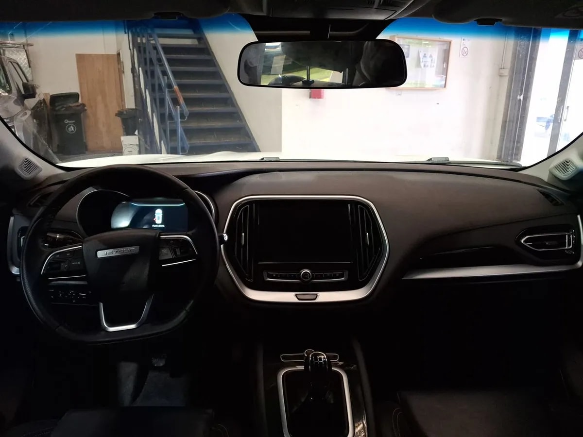 Jetour X70 1.5t Gls 4x2 Mt 5p año 2022