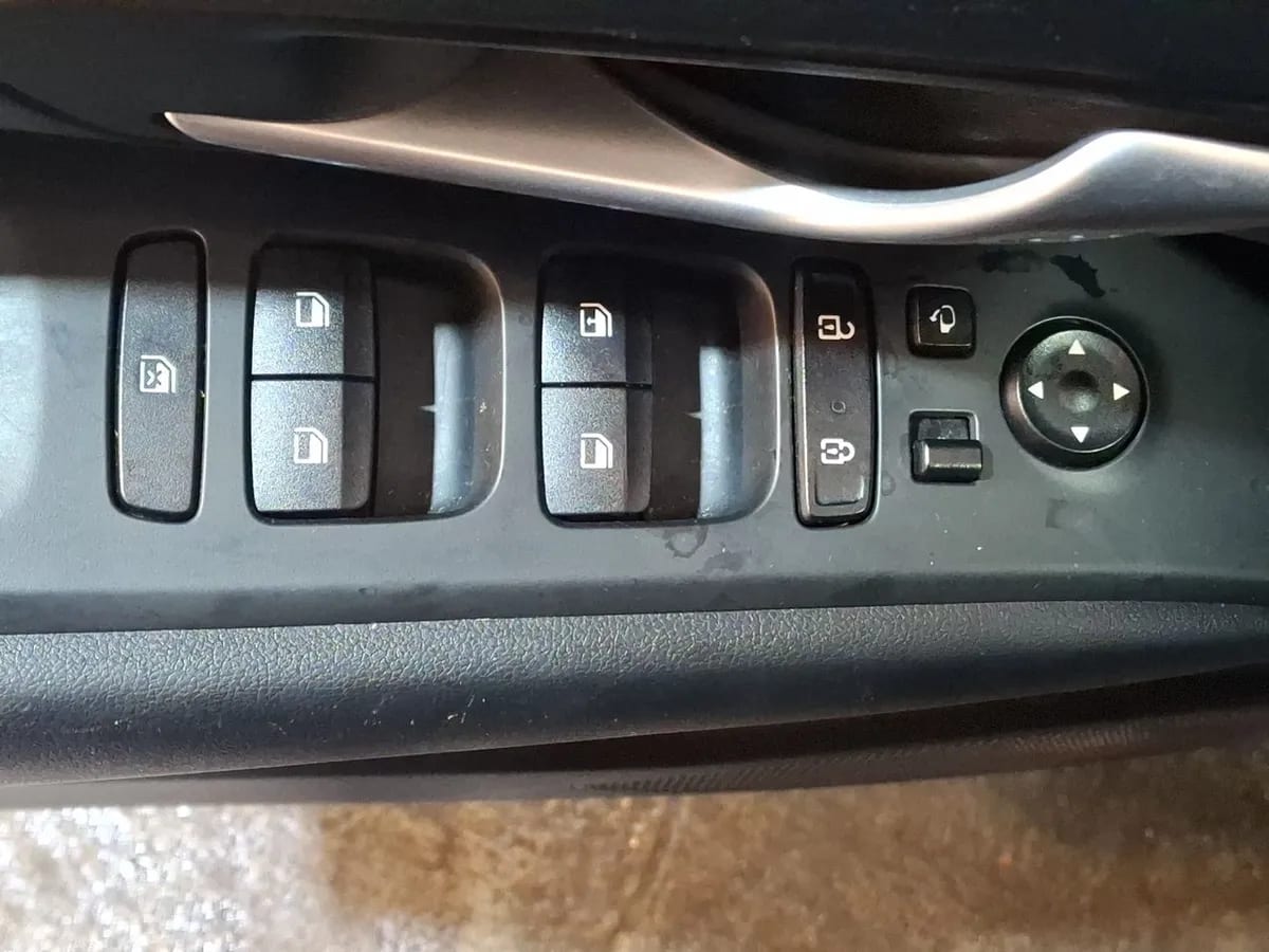 Hyundai Tucson 1.6 Nx4 Plus 4x2 At 5p año 2022