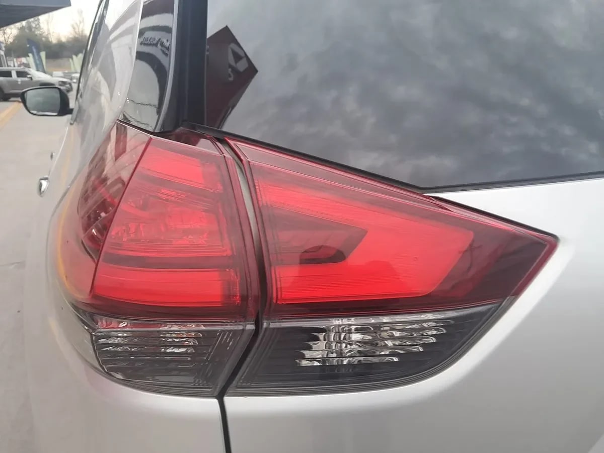 Nissan X-Trail 2.5 Sense 4x2 Cvt At 5p año 2018