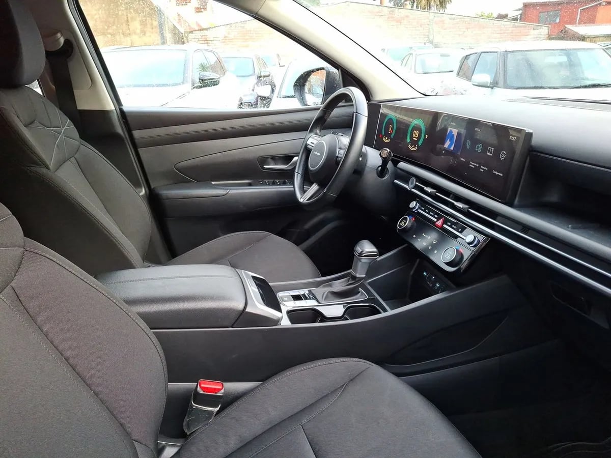 Hyundai Tucson 2.0 Nx4 Plus Fl Diesel 4wd At 5p año 2025