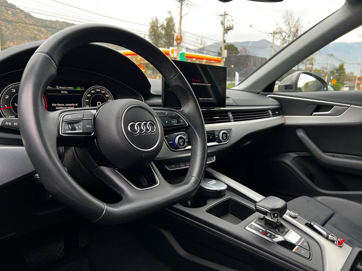 Audi A4 40 Tfsi 2.0t S Line año 2022
