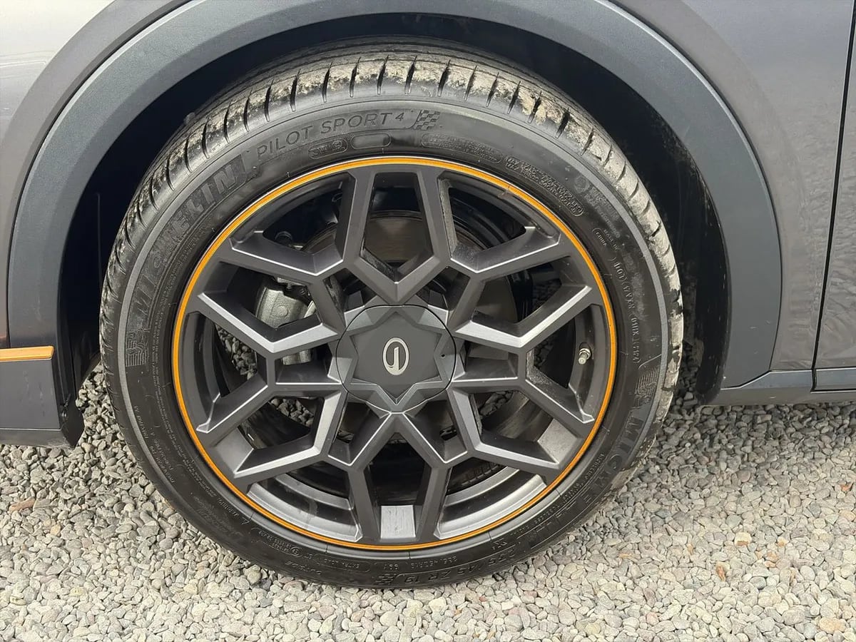 GAC Emzoom 1.5t Gl R-Style 4x2 At 5p año 2025