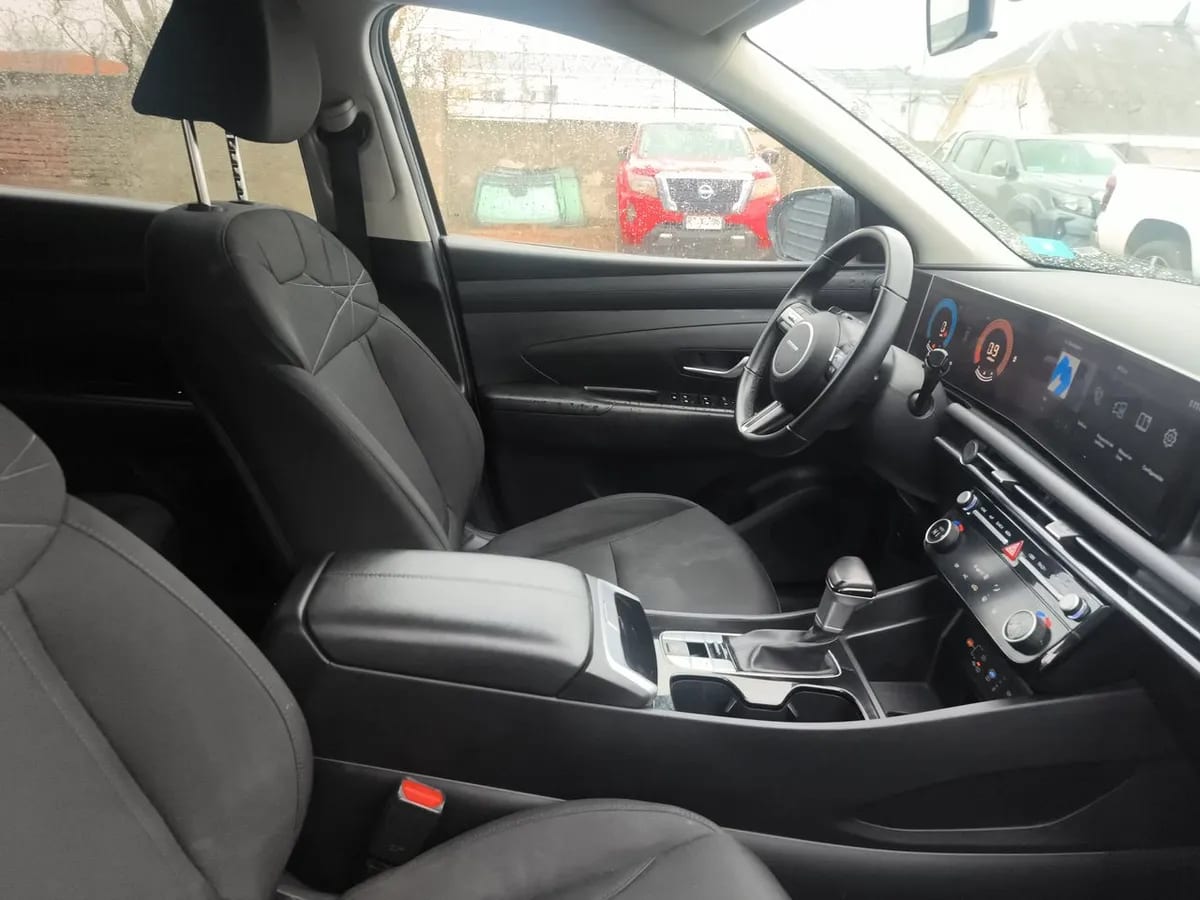 Hyundai Tucson 2.0 Nx4 Plus Fl Diesel 4wd At 5p año 2025