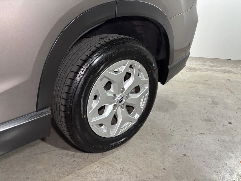Subaru Forester 2.0i X Awd At 5p año 2025