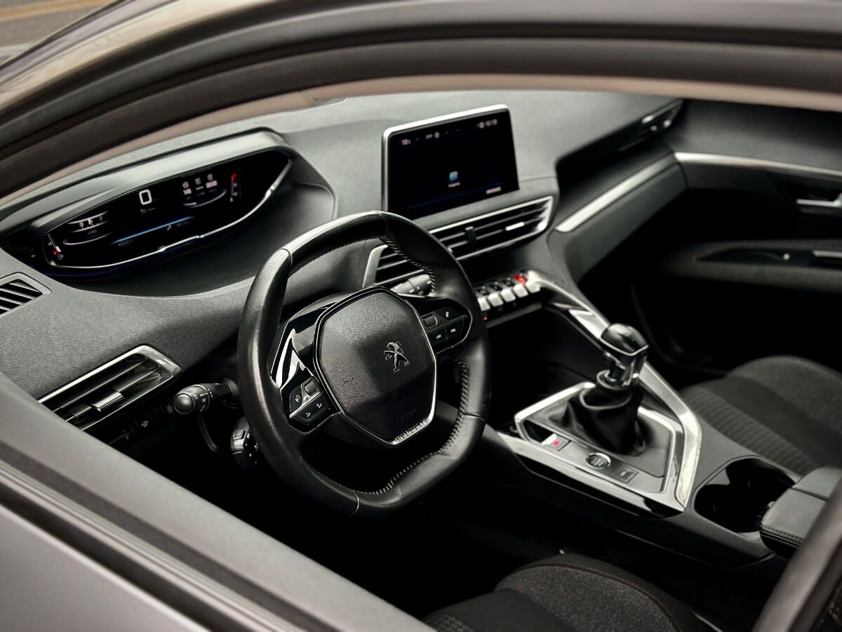 Peugeot 3008 Active Pack año 2022