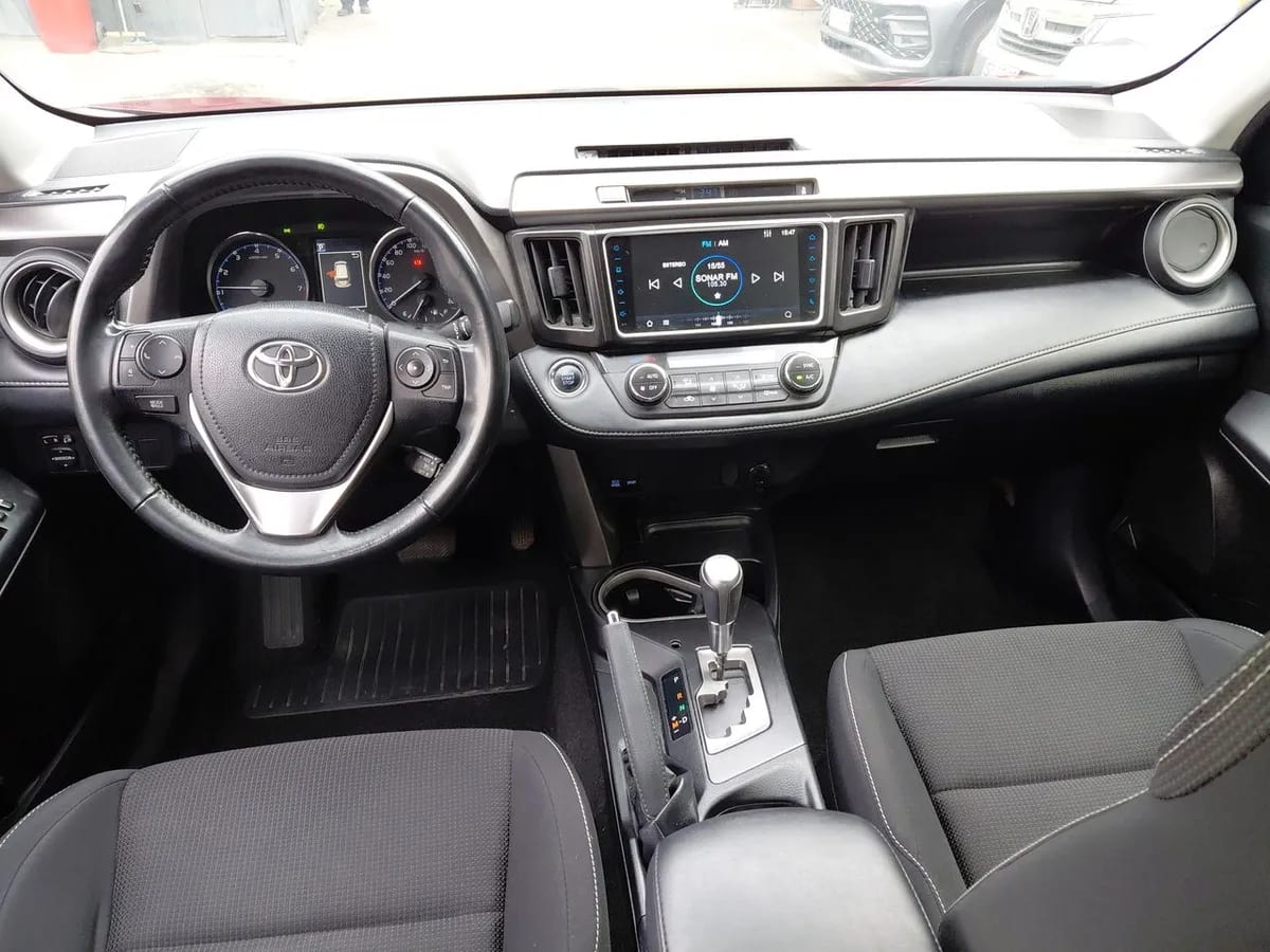 Toyota Rav 4 2.0 4x2 Super Lujo Cvt At 5p año 2019