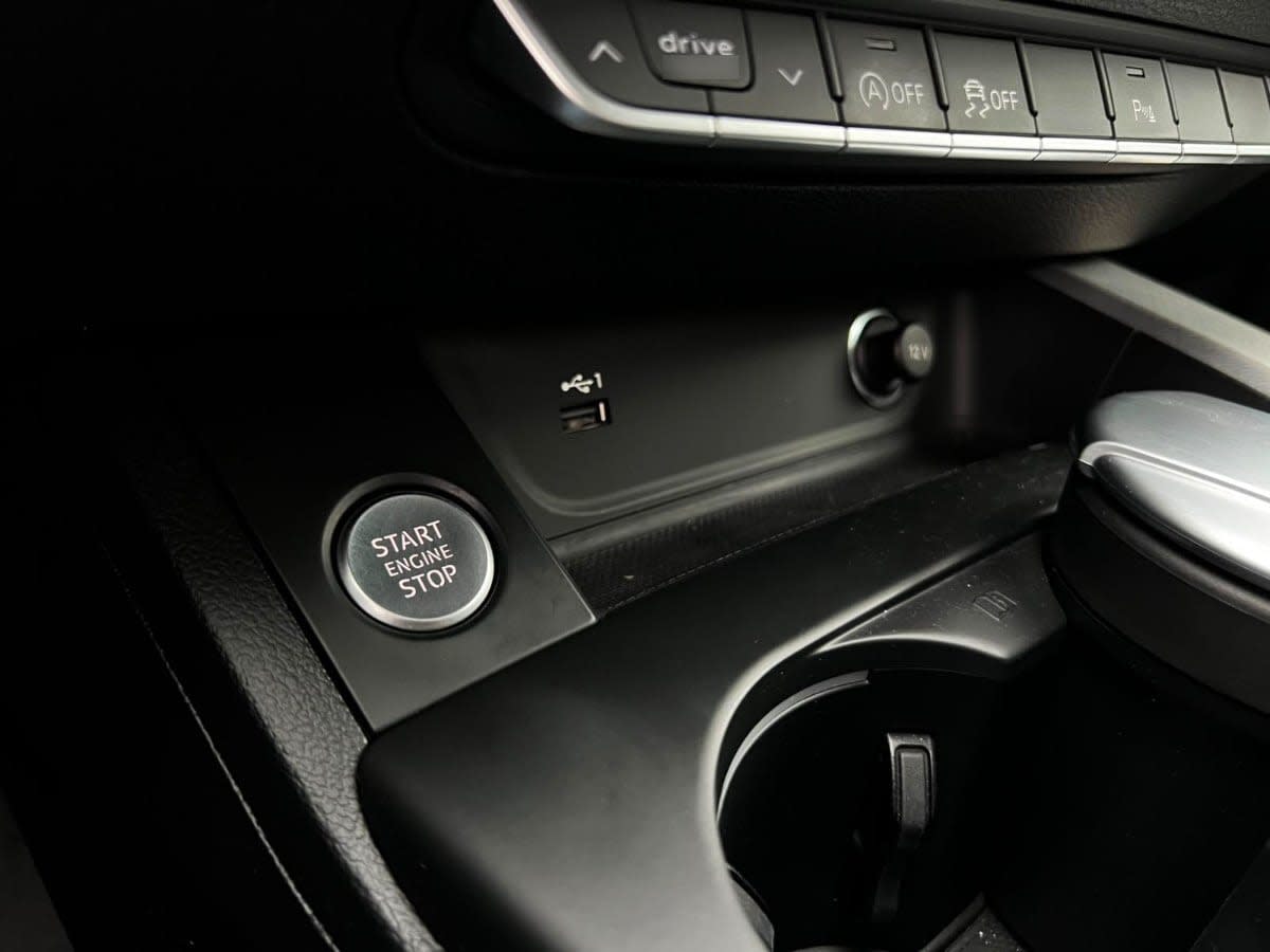 Audi A4 40 Tfsi 2.0t S Line año 2022