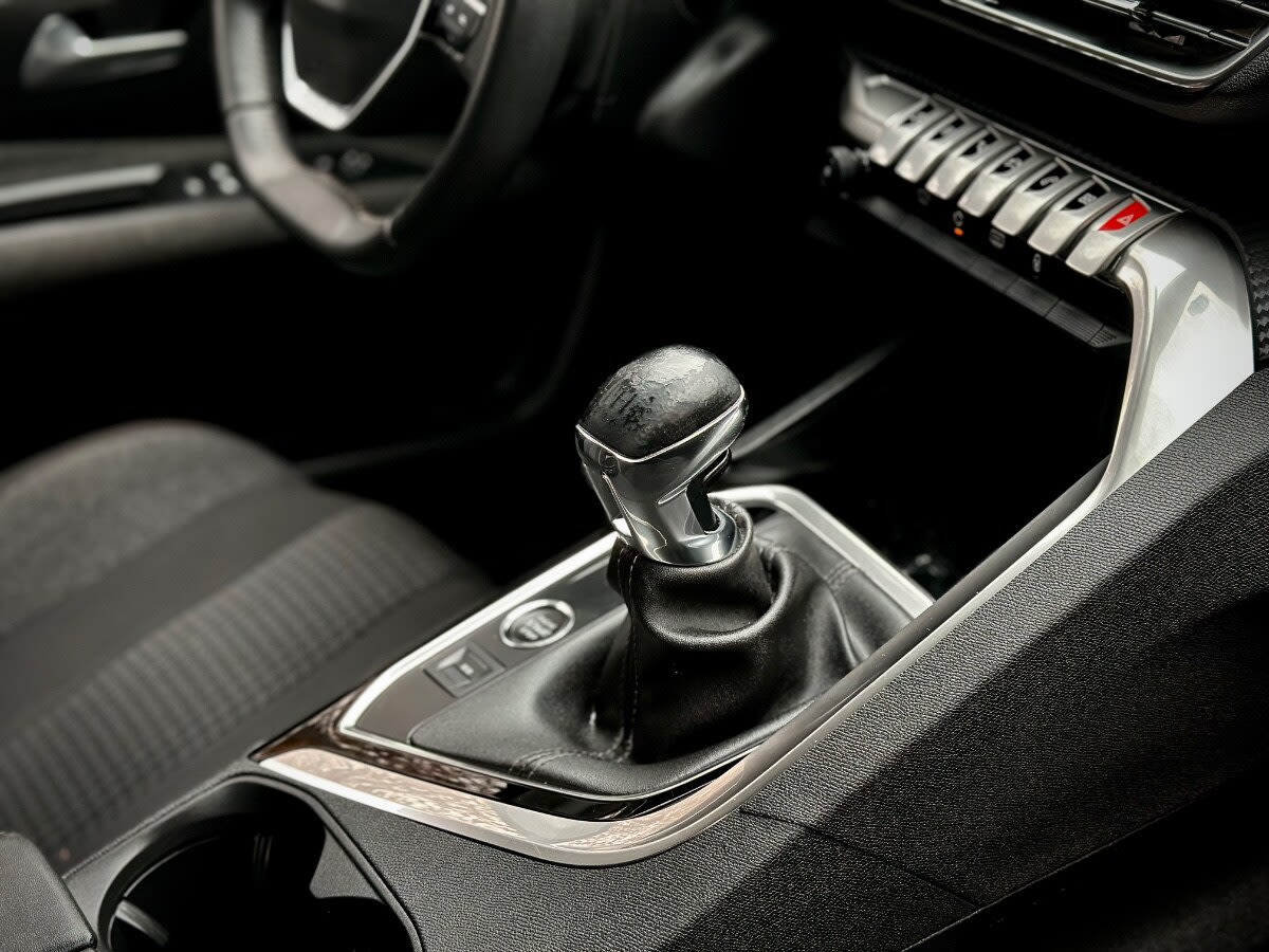 Peugeot 3008 Active Pack año 2022