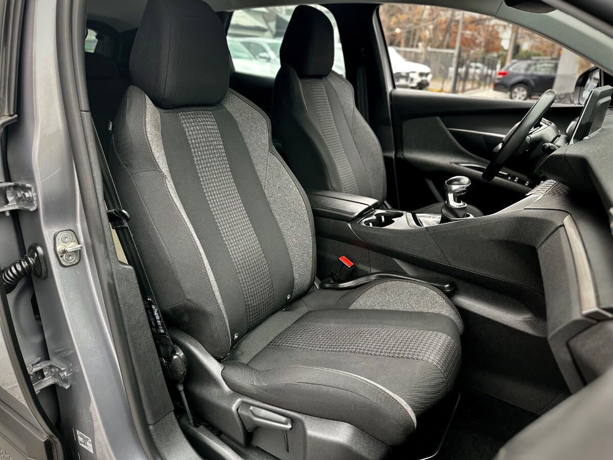 Peugeot 3008 Active Pack año 2022