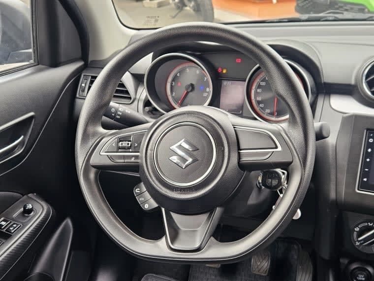 Suzuki Swift Glx 1.2 Mt año 2023