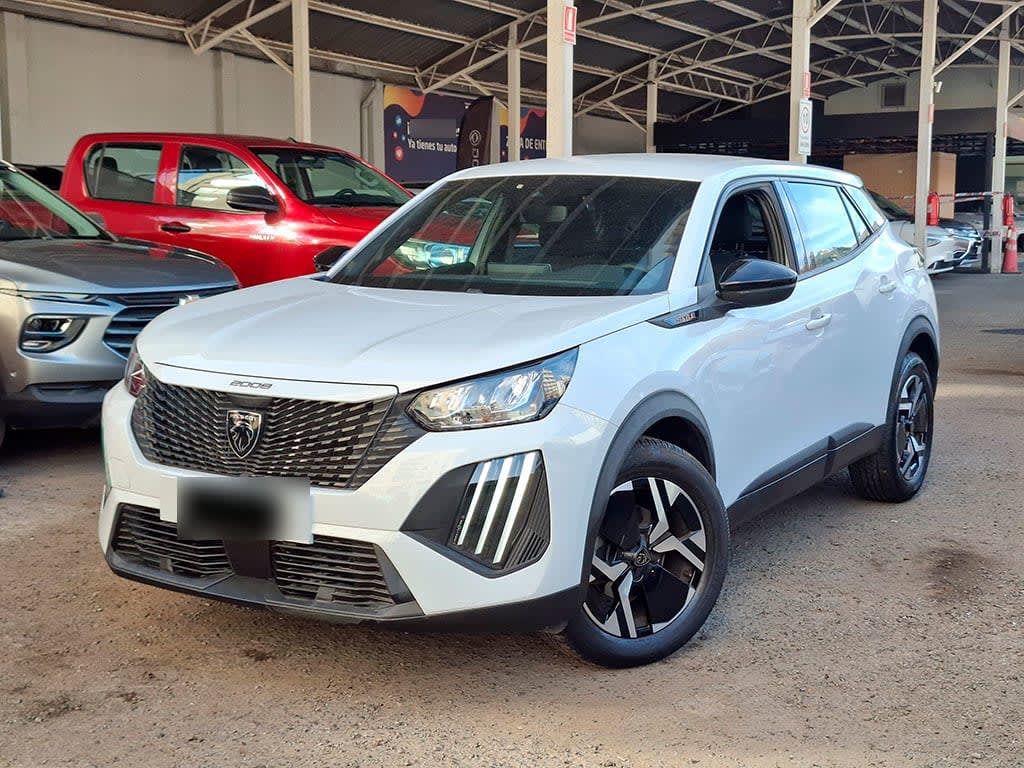 Peugeot 2008 Active 130 1.2 Mt año 2025